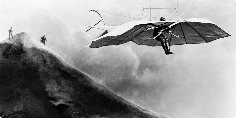 Отто Лилиенталь испытывает планер, 1891 год / Bettmann / Getty Images