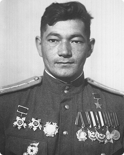 Талгат Бегельдинов, 1940-е годы / Wikimedia Commons