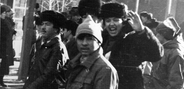 Protesters heading toward L. Brezhnev Square / TsGA KFDZ